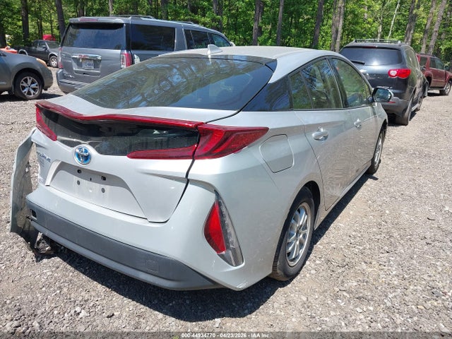 Продажа на аукционе авто 2017 Toyota Prius Prime Premium, vin: JTDKARFP1H3004194, номер лота: 44934770