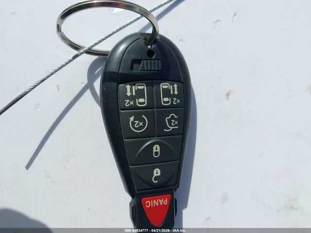 2016 Chrysler Town & Country Touring მანქანა იყიდება აუქციონზე, vin: 2C4RC1BG2GR166017, აუქციონის ნომერი: 44934777