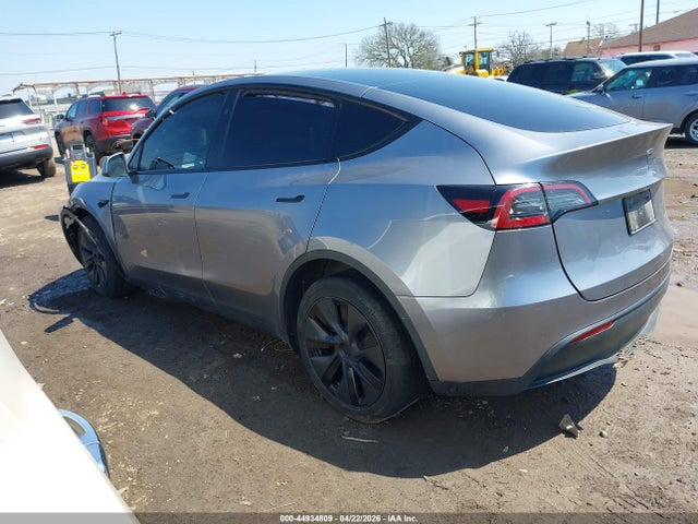 2025 Tesla Model Y Long Range Dual Motor All-wheel Drive მანქანა იყიდება აუქციონზე, vin: 7SAYGDEE1SF297457, აუქციონის ნომერი: 44934809