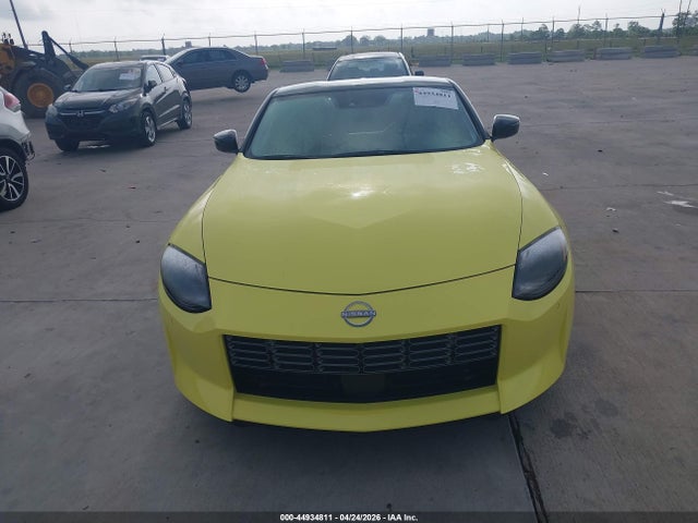JN1BZ4BH5PM310479 Nissan Z Performance Manual