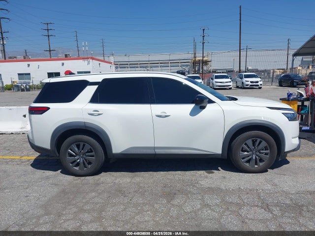 5N1DR3AC1PC237313 Nissan Pathfinder S 4wd