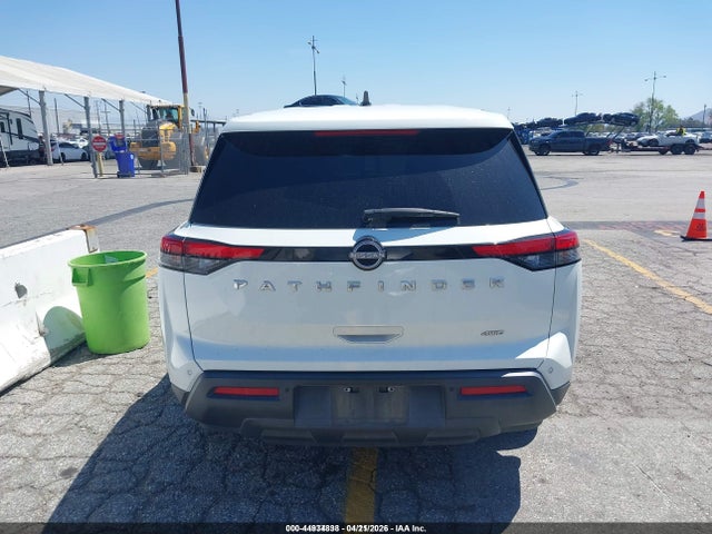 5N1DR3AC1PC237313 Nissan Pathfinder S 4wd