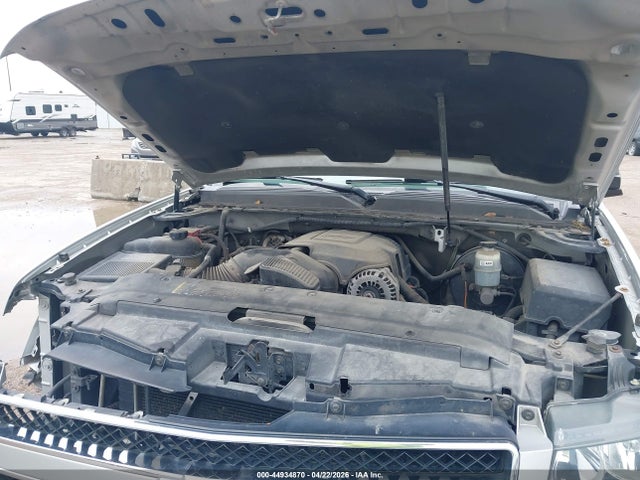 2010 Chevrolet Tahoe Ls მანქანა იყიდება აუქციონზე, vin: 1GNUCAE00AR281132, აუქციონის ნომერი: 44934870