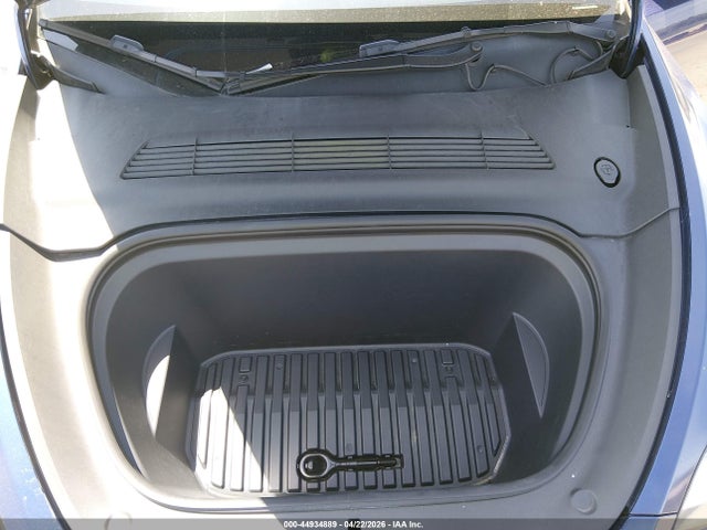 Продажа на аукционе авто 2022 Tesla Model Y Long Range Dual Motor All-wheel Drive, vin: 7SAYGAEE8NF399714, номер лота: 44934889