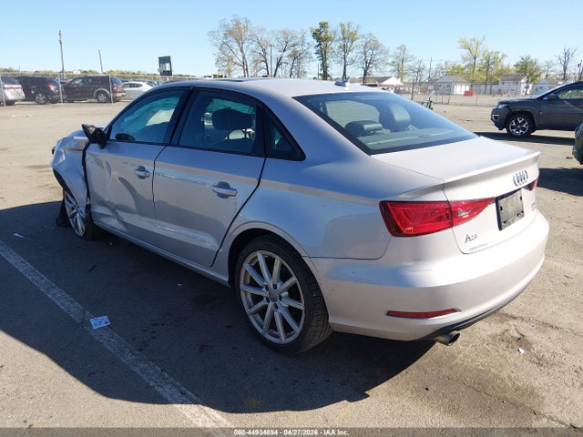 Продаж на аукціоні авто 2015 Audi A3 2.0t Premium, vin: WAUBFGFF4F1098154, номер лоту: 44934894