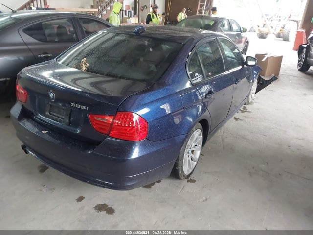 44934931 :رقم المزاد ، WBAPK5G5XBNN81209 vin ، 2011 Bmw 328i Xdrive مزاد بيع