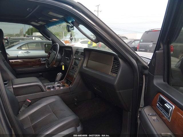 44934956 :رقم المزاد ، 5LMJJ2H59EEL04735 vin ، 2014 Lincoln Navigator مزاد بيع