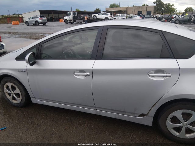 Toyota Prius Two 2015 JTDKN3DU4F0430633 Image 14