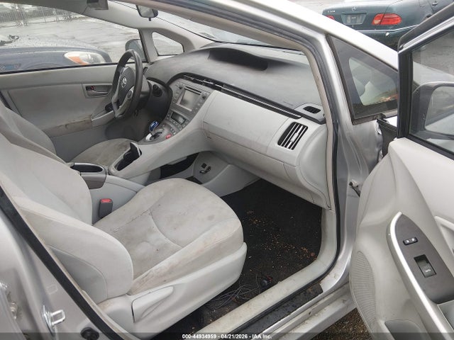 Toyota Prius Two 2015 JTDKN3DU4F0430633 Image 5