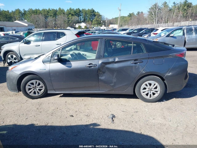 Toyota Prius Two 2017 JTDKBRFUXH3035124 Image 14