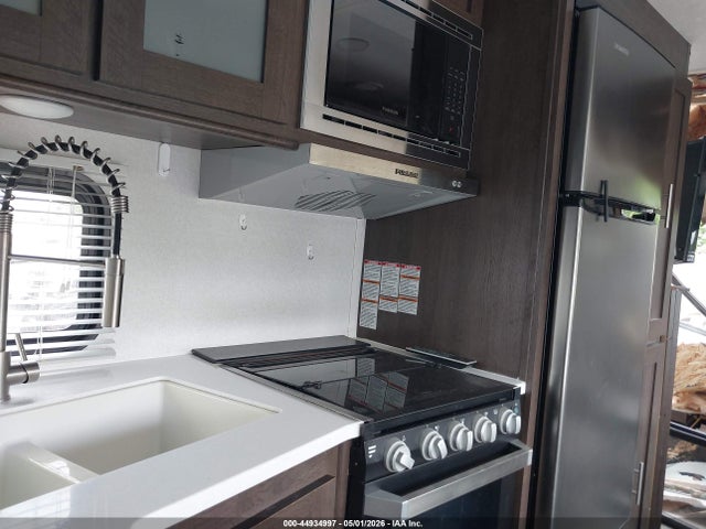 44934997 :رقم المزاد ، 4X4TSMH22LA325648 vin ، 2020 Forest River Other مزاد بيع