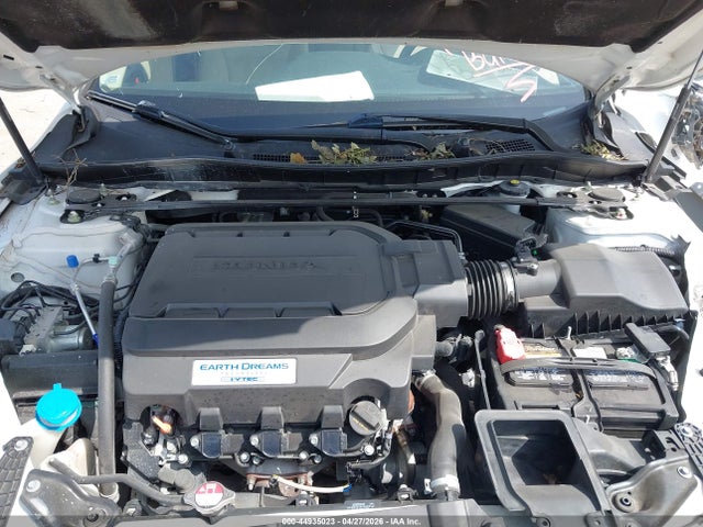 2015 Honda Accord Touring მანქანა იყიდება აუქციონზე, vin: 1HGCR3F95FA021456, აუქციონის ნომერი: 44935023