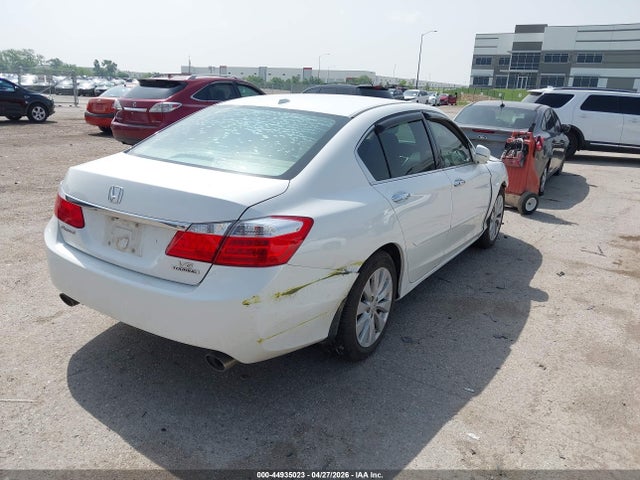 2015 Honda Accord Touring მანქანა იყიდება აუქციონზე, vin: 1HGCR3F95FA021456, აუქციონის ნომერი: 44935023