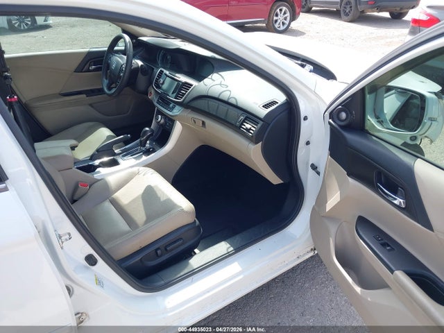 2015 Honda Accord Touring მანქანა იყიდება აუქციონზე, vin: 1HGCR3F95FA021456, აუქციონის ნომერი: 44935023