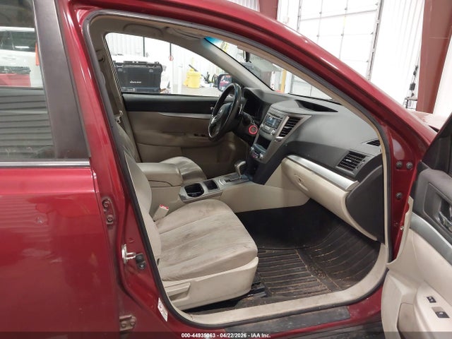 2014 Subaru Outback 2.5i მანქანა იყიდება აუქციონზე, vin: 4S4BRCAC8E3252945, აუქციონის ნომერი: 44935063