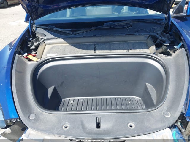 Продаж на аукціоні авто 2023 Tesla Model Y Awd/long Range Dual Motor All-wheel Drive, vin: 7SAYGDEE6PA121542, номер лоту: 44935070