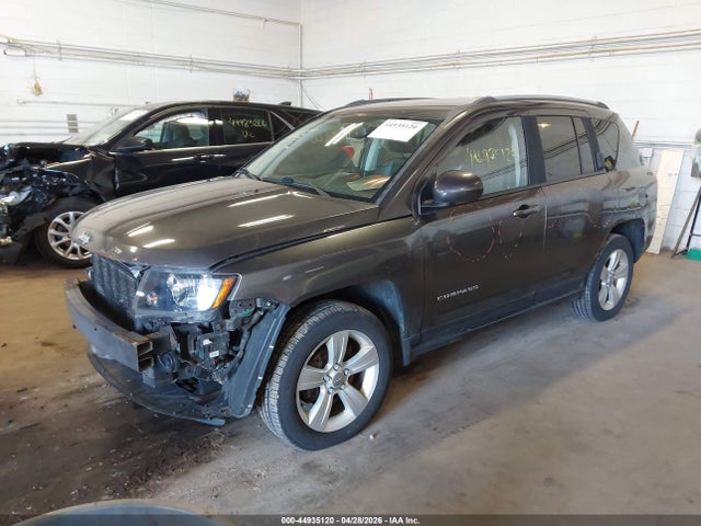 44935120 :رقم المزاد ، 1C4NJDEB8GD631229 vin ، 2016 Jeep Compass Latitude مزاد بيع