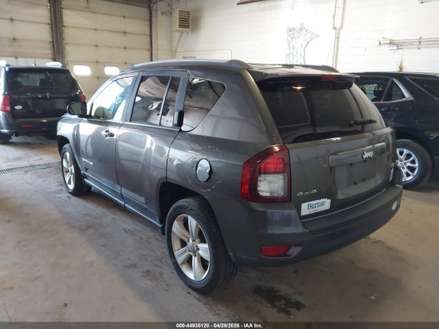 44935120 :رقم المزاد ، 1C4NJDEB8GD631229 vin ، 2016 Jeep Compass Latitude مزاد بيع