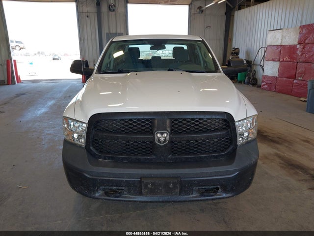 1C6RR7KG4KS632823 RAM 1500 Classic Tradesman 4x4 5&#039;7 Box