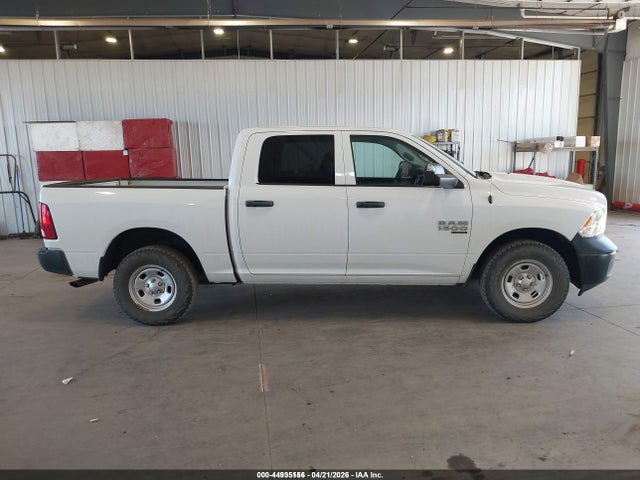 1C6RR7KG4KS632823 RAM 1500 Classic Tradesman 4x4 5&#039;7 Box
