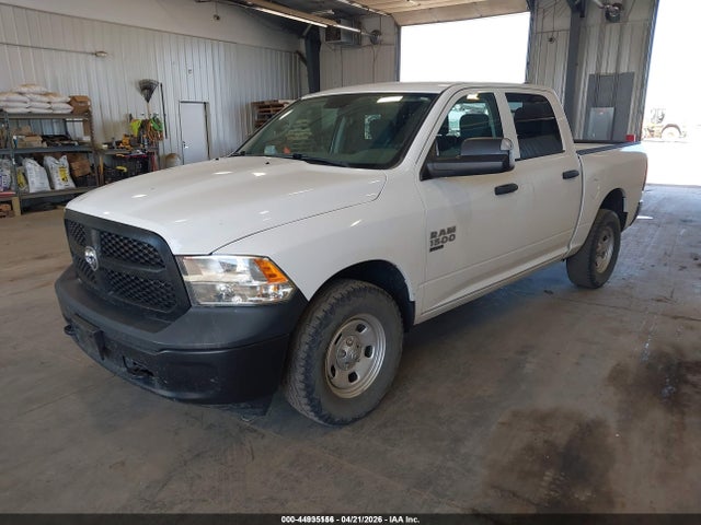 1C6RR7KG4KS632823 RAM 1500 Classic Tradesman 4x4 5&#039;7 Box