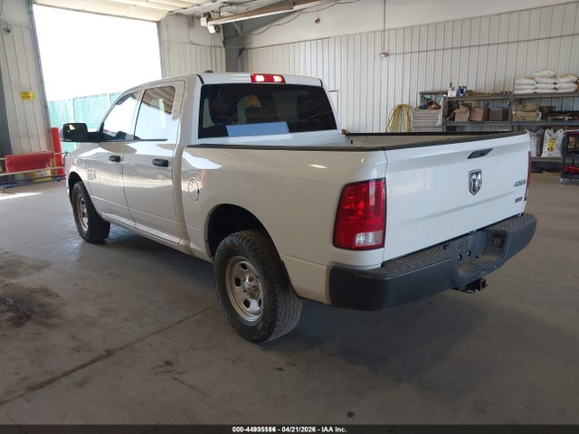 1C6RR7KG4KS632823 RAM 1500 Classic Tradesman 4x4 5&#039;7 Box