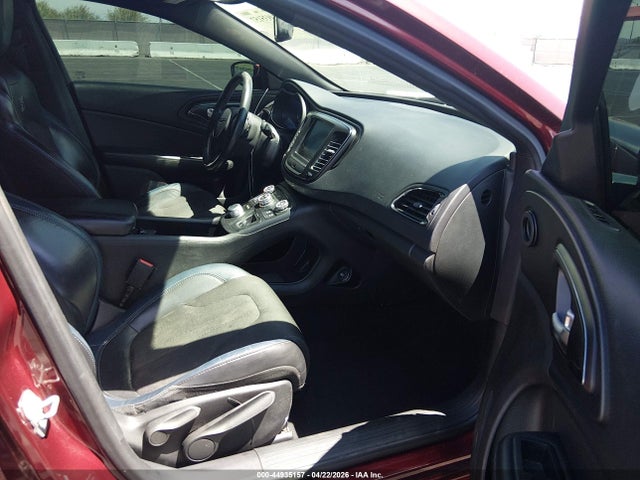 44935157 :رقم المزاد ، 1C3CCCBG7FN739074 vin ، 2015 Chrysler 200 S مزاد بيع