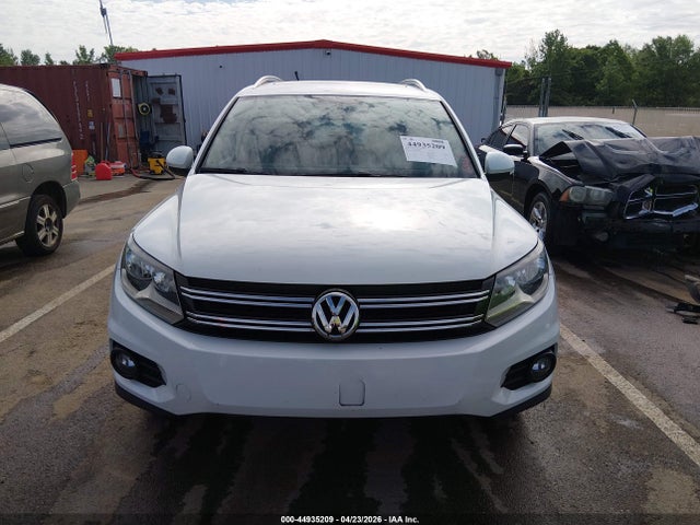 WVGAV7AX3FW520978 Volkswagen TIGUAN SE