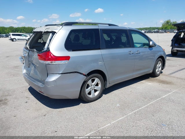44935226 :رقم المزاد ، 5TDKK3DC4ES421023 vin ، 2014 Toyota Sienna Le V6 8 Passenger مزاد بيع