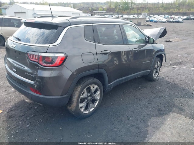 44935239 :رقم المزاد ، 3C4NJDCB7JT354853 vin ، 2018 Jeep Compass Limited 4x4 مزاد بيع