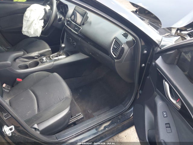 Продаж на аукціоні авто 2015 Mazda Mazda3 I Sport, vin: 3MZBM1U72FM132397, номер лоту: 44935247