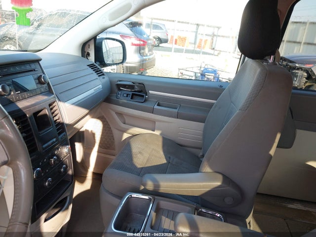 2010 Dodge Grand Caravan Hero მანქანა იყიდება აუქციონზე, vin: 2D4RN3D17AR439770, აუქციონის ნომერი: 44935261