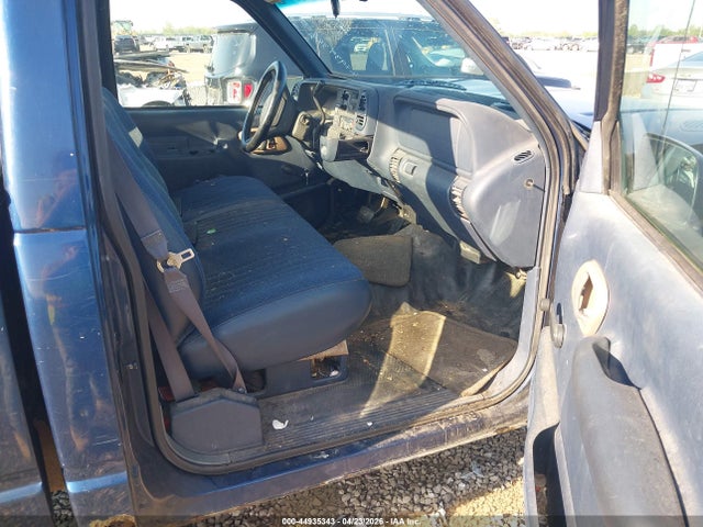 Auction sale of the 1998 Chevrolet C1500 Fleetside W/t, vin: 1GCEC14W2WZ281417, lot number: 44935343