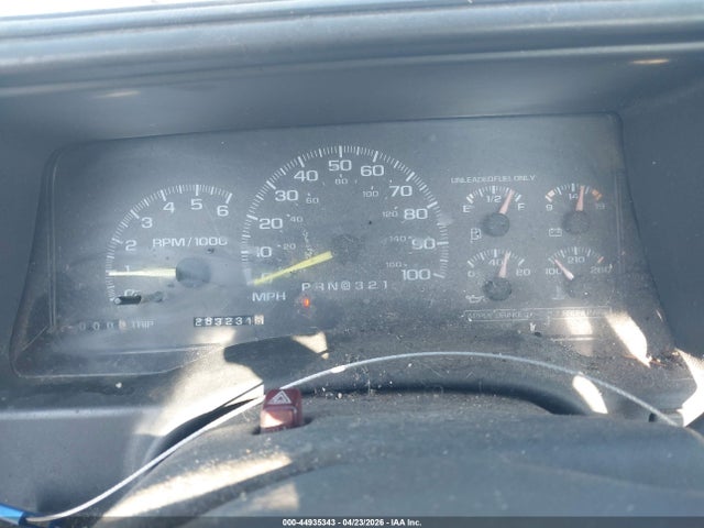 Auction sale of the 1998 Chevrolet C1500 Fleetside W/t, vin: 1GCEC14W2WZ281417, lot number: 44935343
