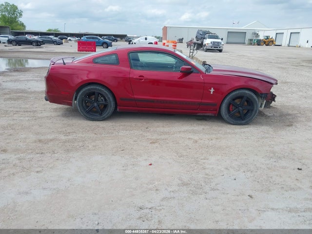44935387 :رقم المزاد ، 1ZVBP8AM8E5199908 vin ، 2014 Ford Mustang V6 Premium مزاد بيع