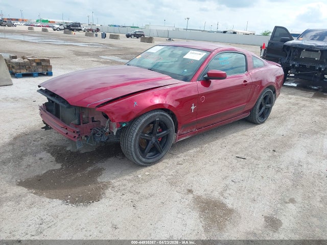 44935387 :رقم المزاد ، 1ZVBP8AM8E5199908 vin ، 2014 Ford Mustang V6 Premium مزاد بيع