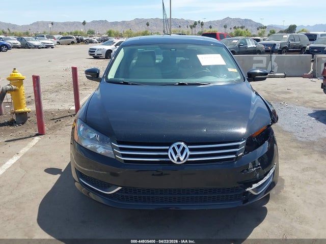 1VWBT7A33EC037046 Volkswagen Passat 1.8t Se