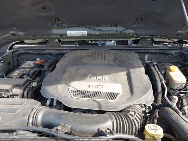 1C4GJWBG3GL113037 Jeep Wrangler Sahara