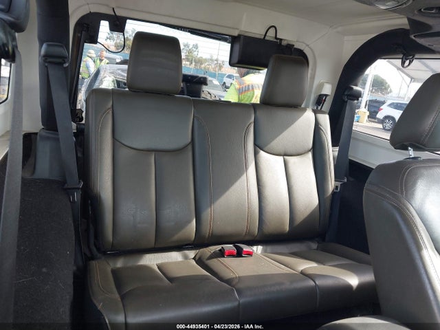 1C4GJWBG3GL113037 Jeep Wrangler Sahara