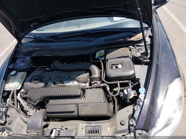 2013 Volvo C70 T5 მანქანა იყიდება აუქციონზე, vin: YV1672MC2DJ142804, აუქციონის ნომერი: 44935426