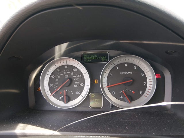 2013 Volvo C70 T5 მანქანა იყიდება აუქციონზე, vin: YV1672MC2DJ142804, აუქციონის ნომერი: 44935426