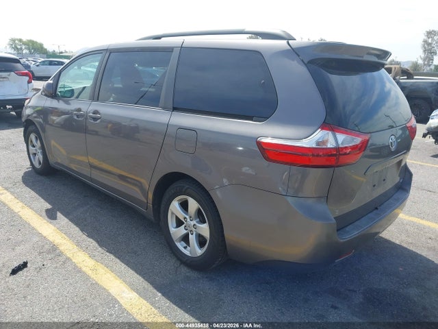5TDKK3DC8FS592827 Toyota Sienna Le 8 Passenger