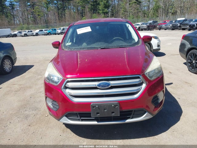 1FMCU9G95HUD91379 Ford ESCAPE SE