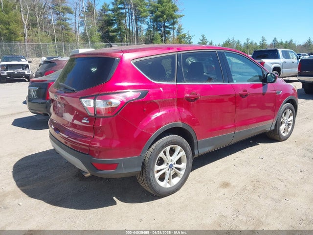 1FMCU9G95HUD91379 Ford ESCAPE SE