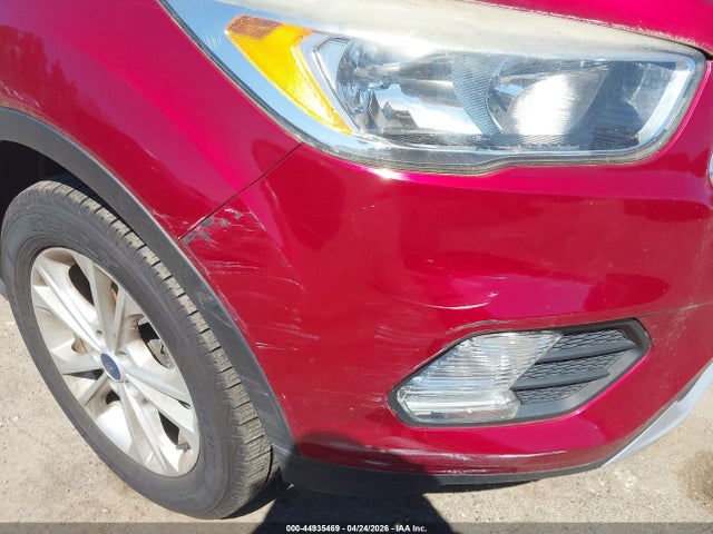 1FMCU9G95HUD91379 Ford ESCAPE SE