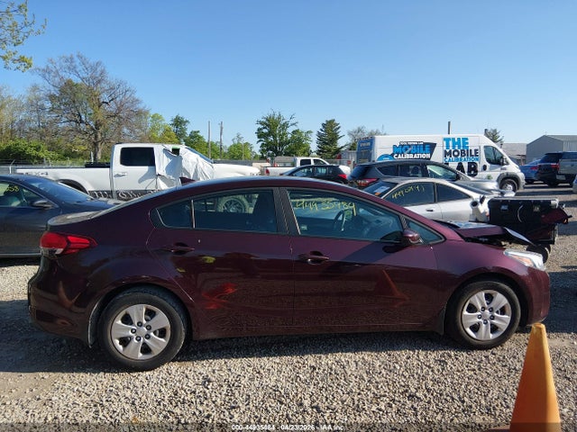 Продажа на аукционе авто 2017 Kia Forte Lx, vin: 3KPFL4A79HE058485, номер лота: 44935484