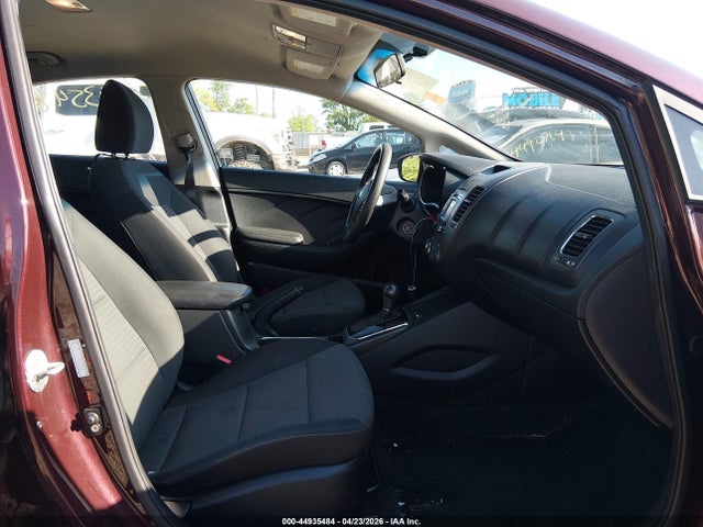 Продажа на аукционе авто 2017 Kia Forte Lx, vin: 3KPFL4A79HE058485, номер лота: 44935484
