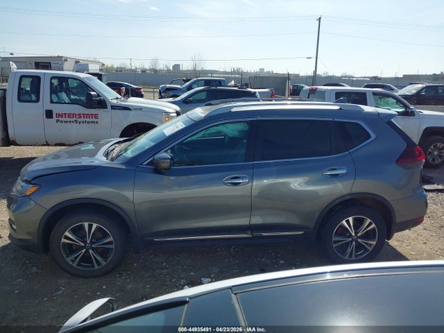 5N1AT2MVXJC745265 Nissan Rogue Sl
