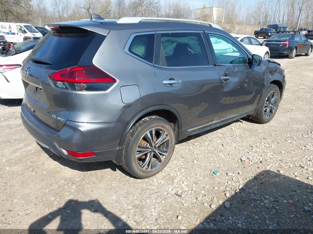 5N1AT2MVXJC745265 Nissan Rogue Sl