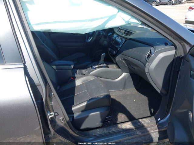 5N1AT2MVXJC745265 Nissan Rogue Sl